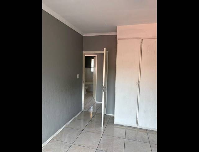 2 BEDROOM PROPERTY TO RENT IN ALBERTON NORTH